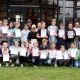 schülerinnen und schüler aus dem internat landschulheim steinmühle mit zeugnissen in marburg, hessen