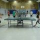 schülerinnen und schüler aus dem internat landschulheim steinmühle spielen tischtennis in der sporthalle in marburg, hessen